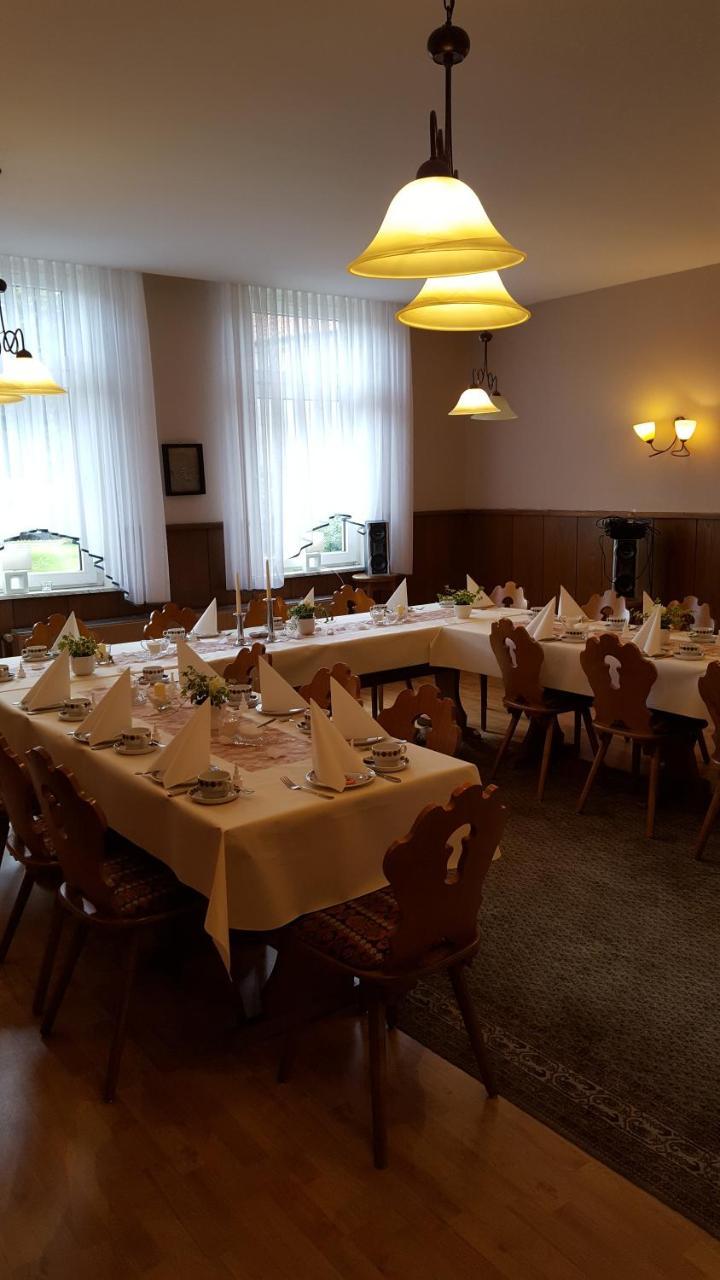 Gast- und Pensionhaus Zur Linde Staufenberg  Exterior foto